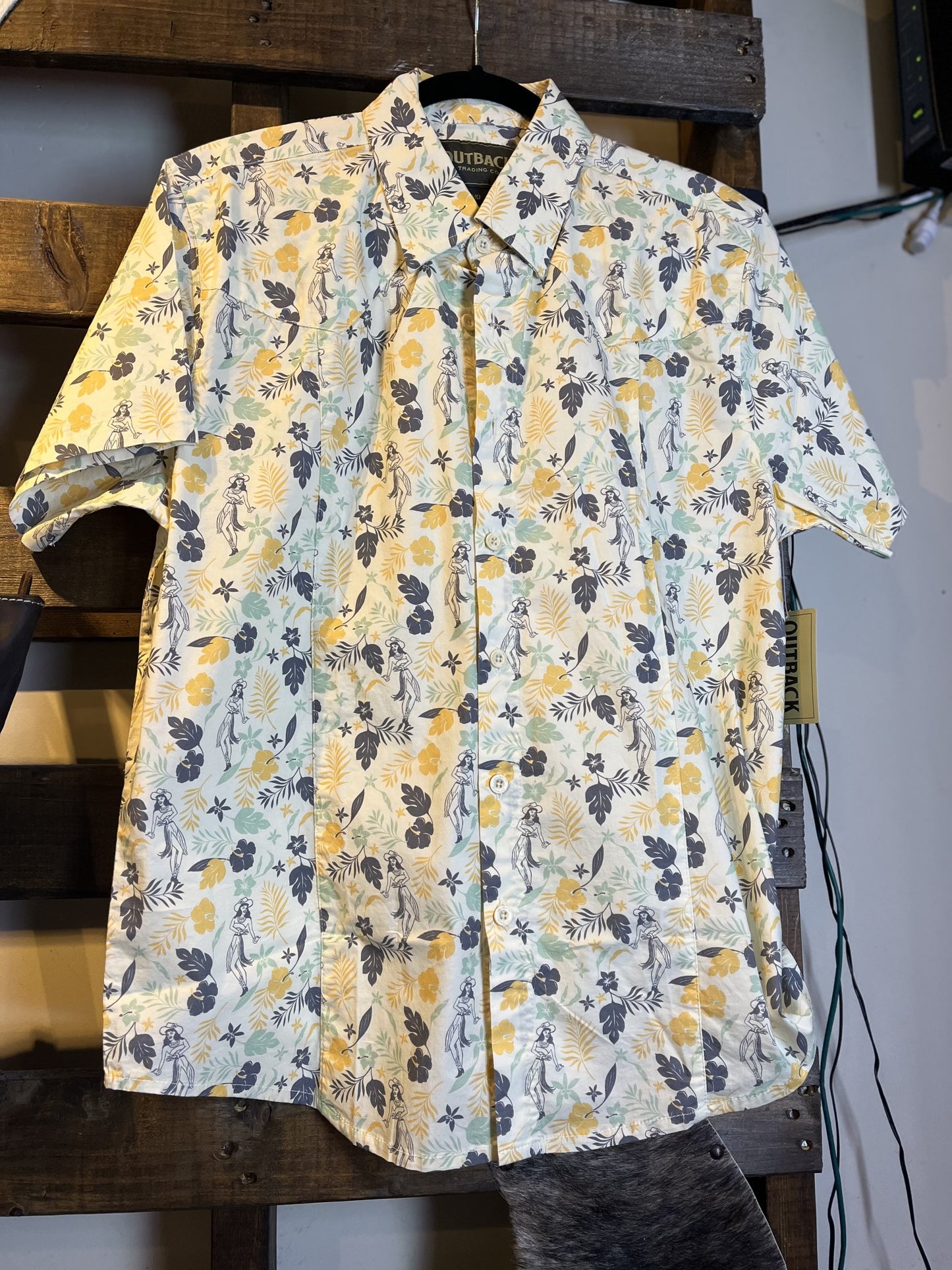 Outback Men's Button Up