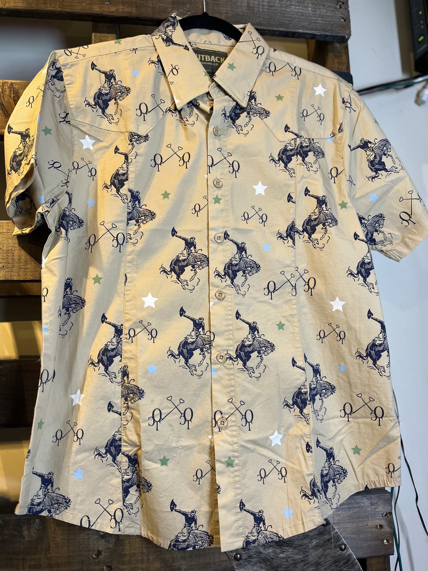 Outback Men's Button Up