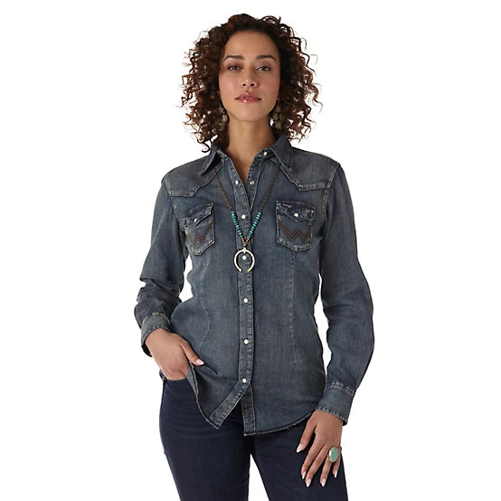 Women's Wrangler Long Sleeve Western Pearl Snap Shirt